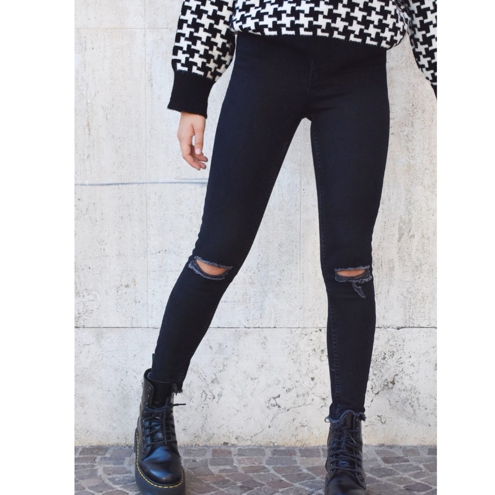 Subdued Black High-Waisted Distressed Skinny Jeans